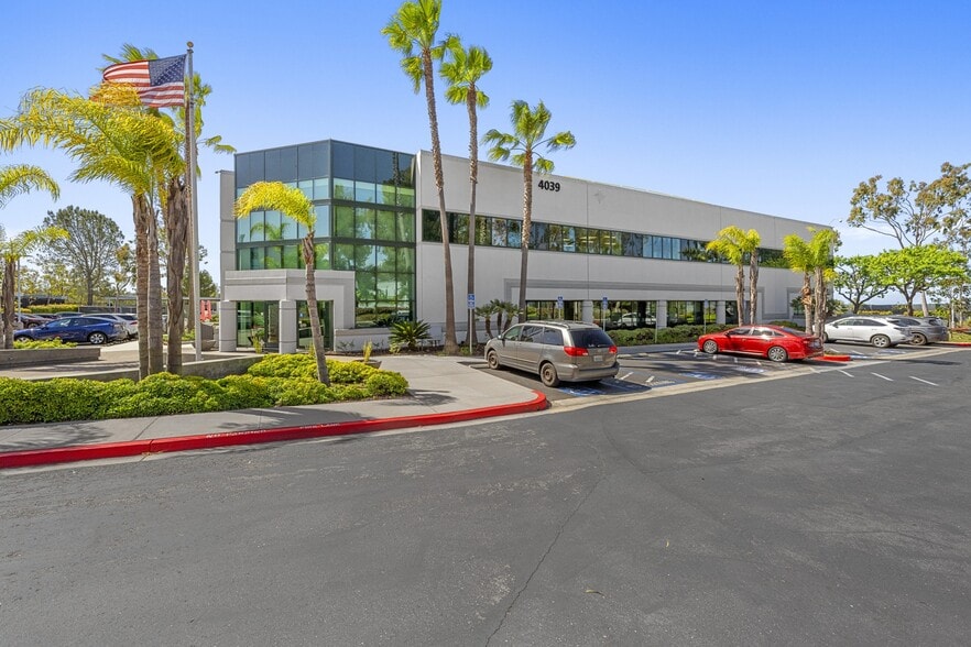 4039 Avenida De La Plata, Oceanside, CA for sale - Primary Photo - Image 1 of 5