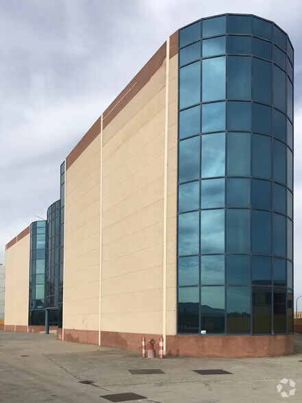 Calle Francisco Aritio, 162, Guadalajara, Guadalajara for sale - Building Photo - Image 2 of 9