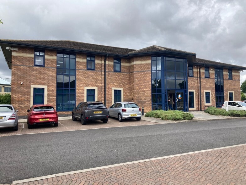 20 Ellerbeck Rd, Middlesbrough for sale - Building Photo - Image 1 of 1