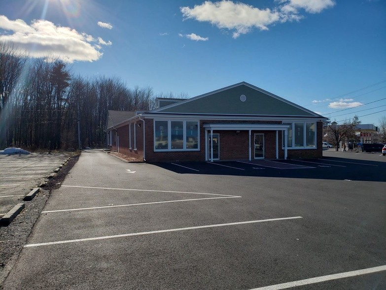 451 Russell St, Hadley, MA for lease - Primary Photo - Image 1 of 2