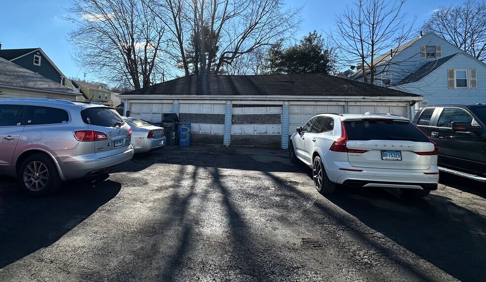 893 New Britain Ave, Hartford, CT 06106 Multifamily for Sale