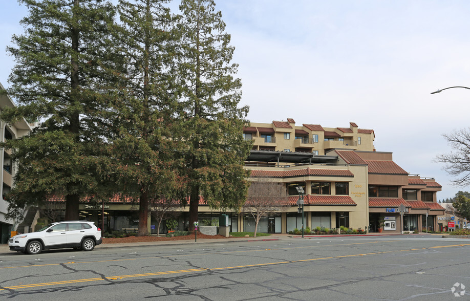 1330 N Broadway, Walnut Creek, CA for lease - Building Photo - Image 1 of 5