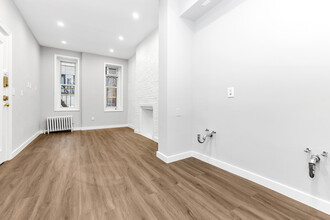 122 W 20th St, New York, NY for lease Interior Photo- Image 2 of 6