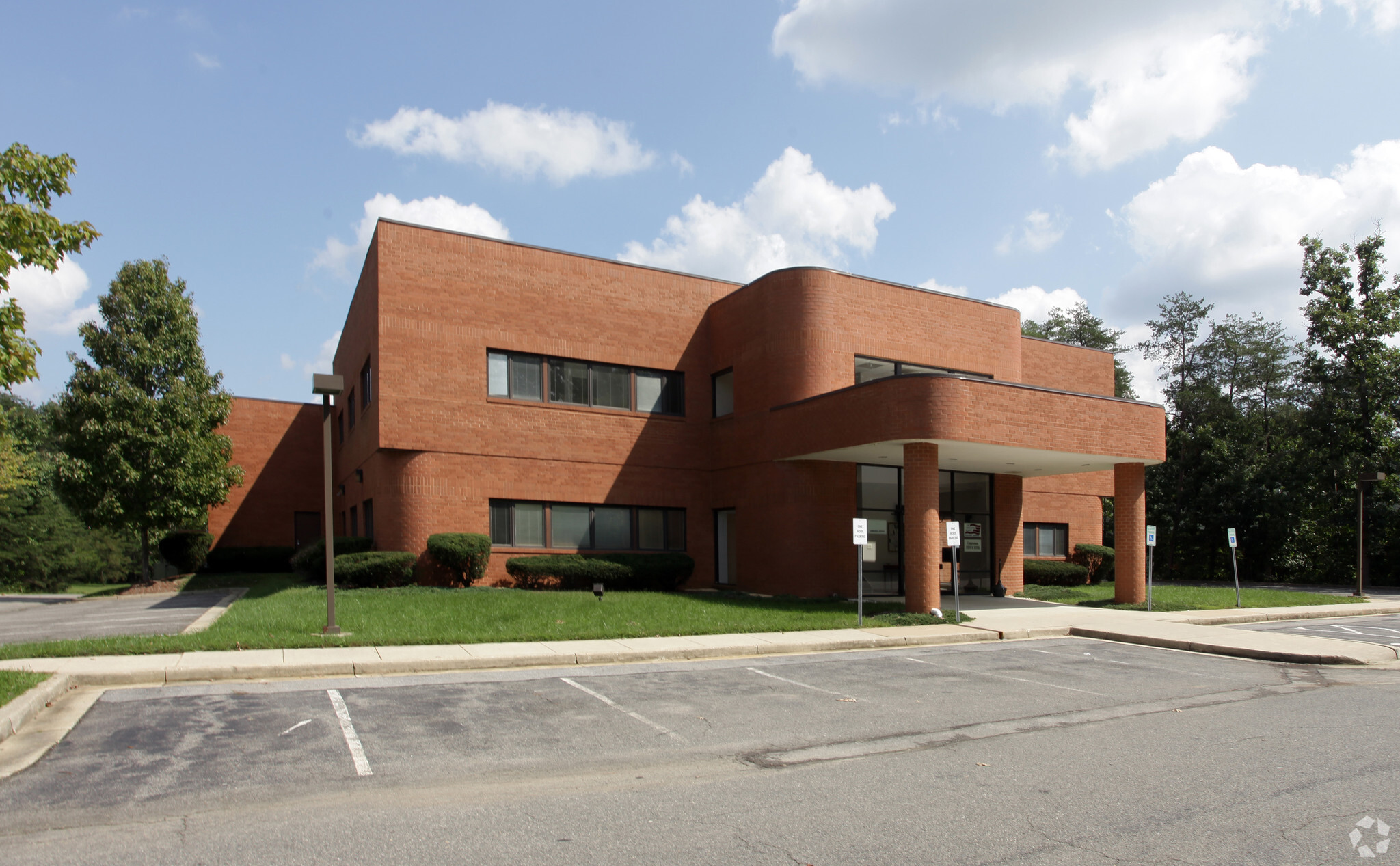 401 Post Office Rd, Waldorf, MD for sale Primary Photo- Image 1 of 1