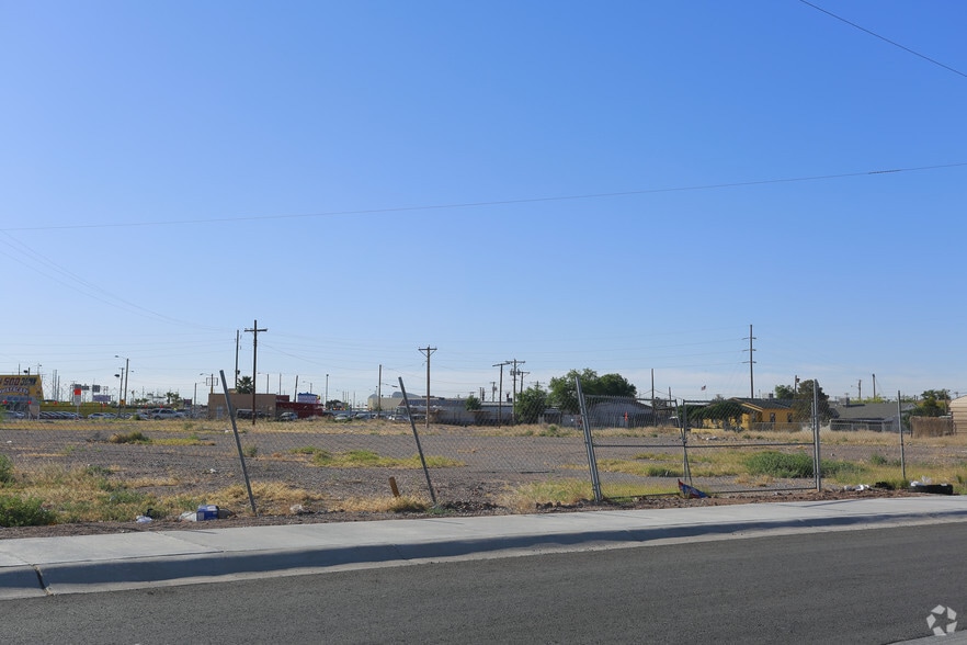 6808 Alameda Ave, El Paso, TX for lease - Primary Photo - Image 1 of 2