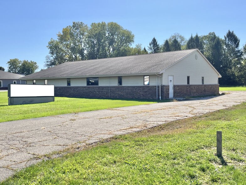 189 E Bell Dr, Warsaw, IN for lease - Building Photo - Image 1 of 11