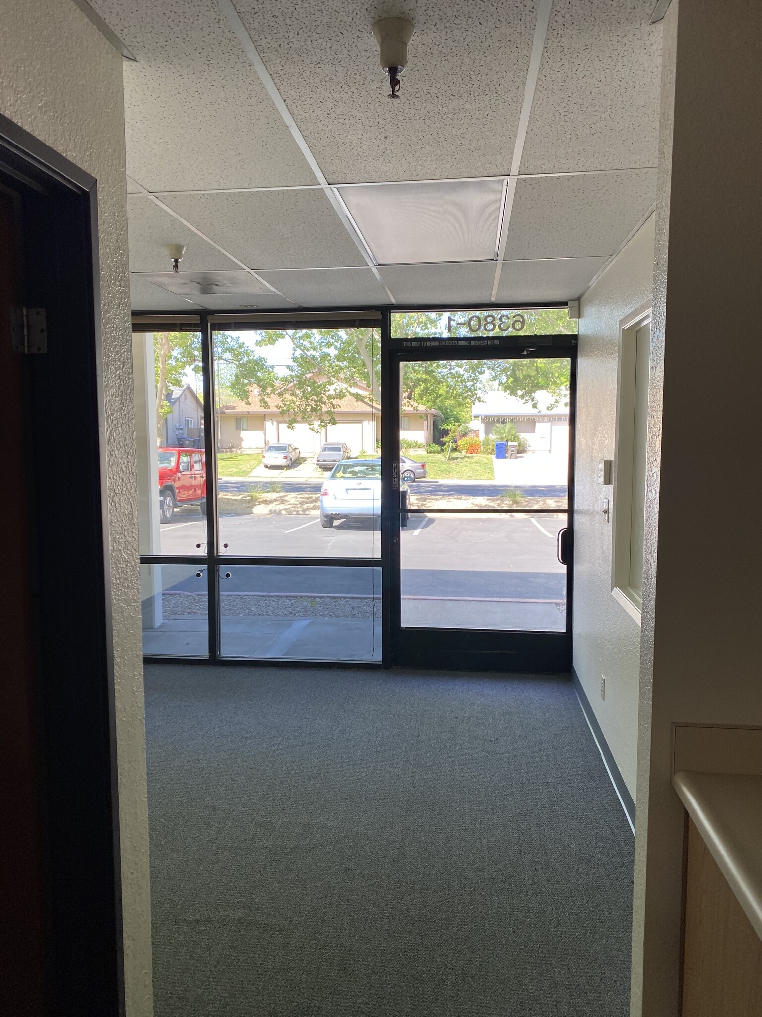 6380 Tupelo Dr, Citrus Heights, CA for lease Building Photo- Image 1 of 5