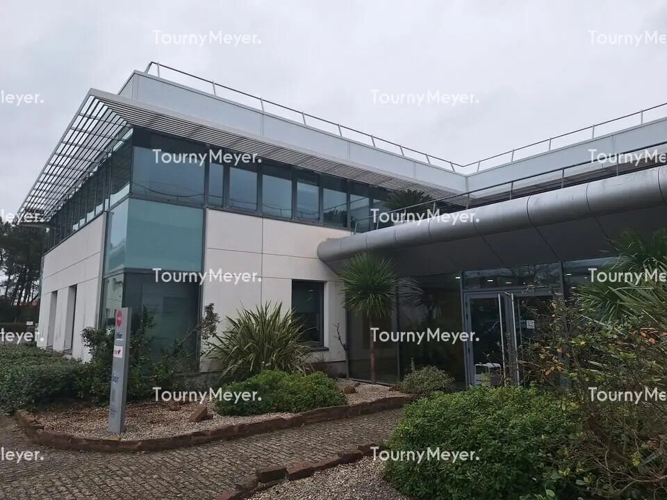 Office in Mérignac for lease Building Photo- Image 1 of 9