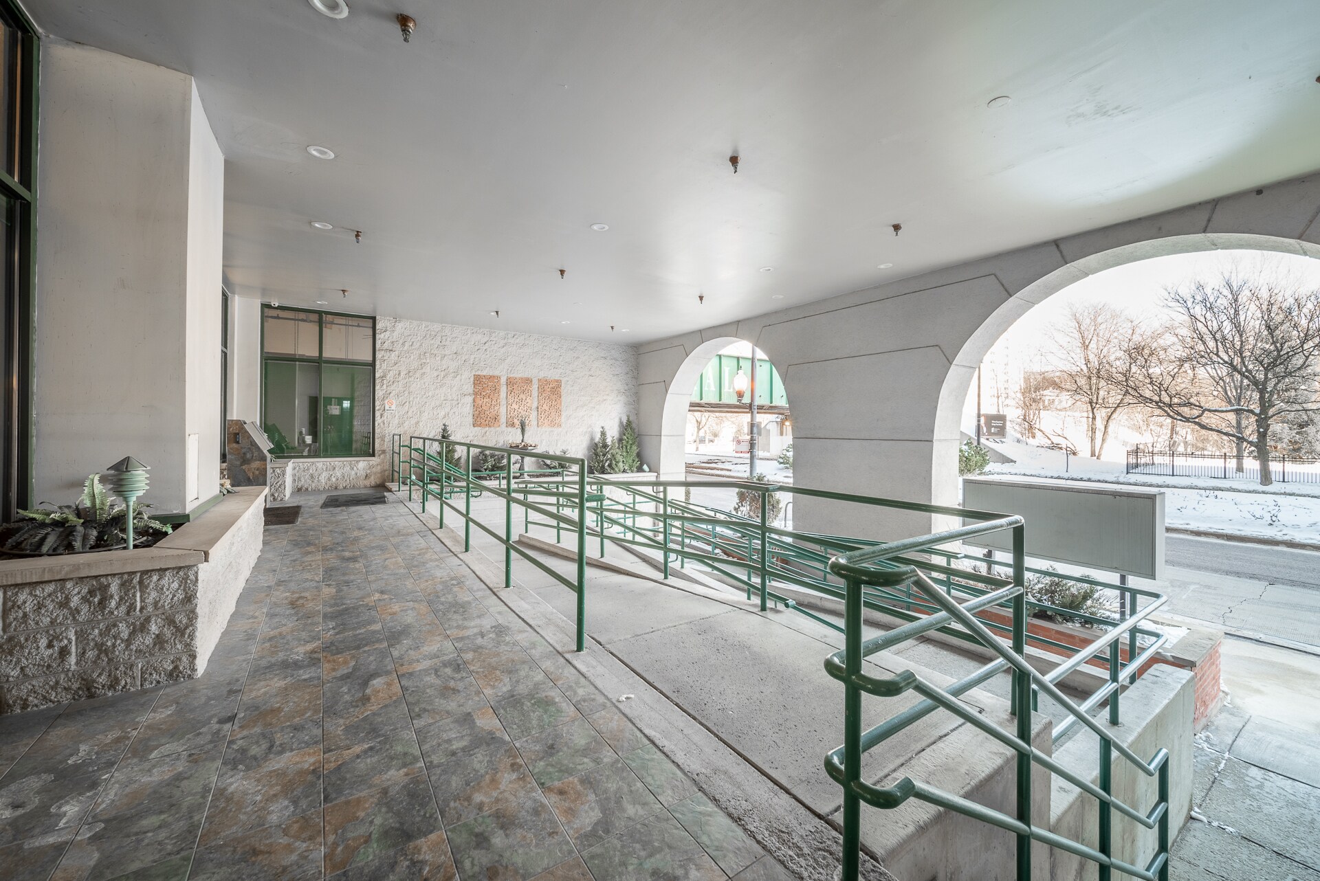 1550 S Indiana Ave, Chicago, IL for lease Interior Photo- Image 1 of 10