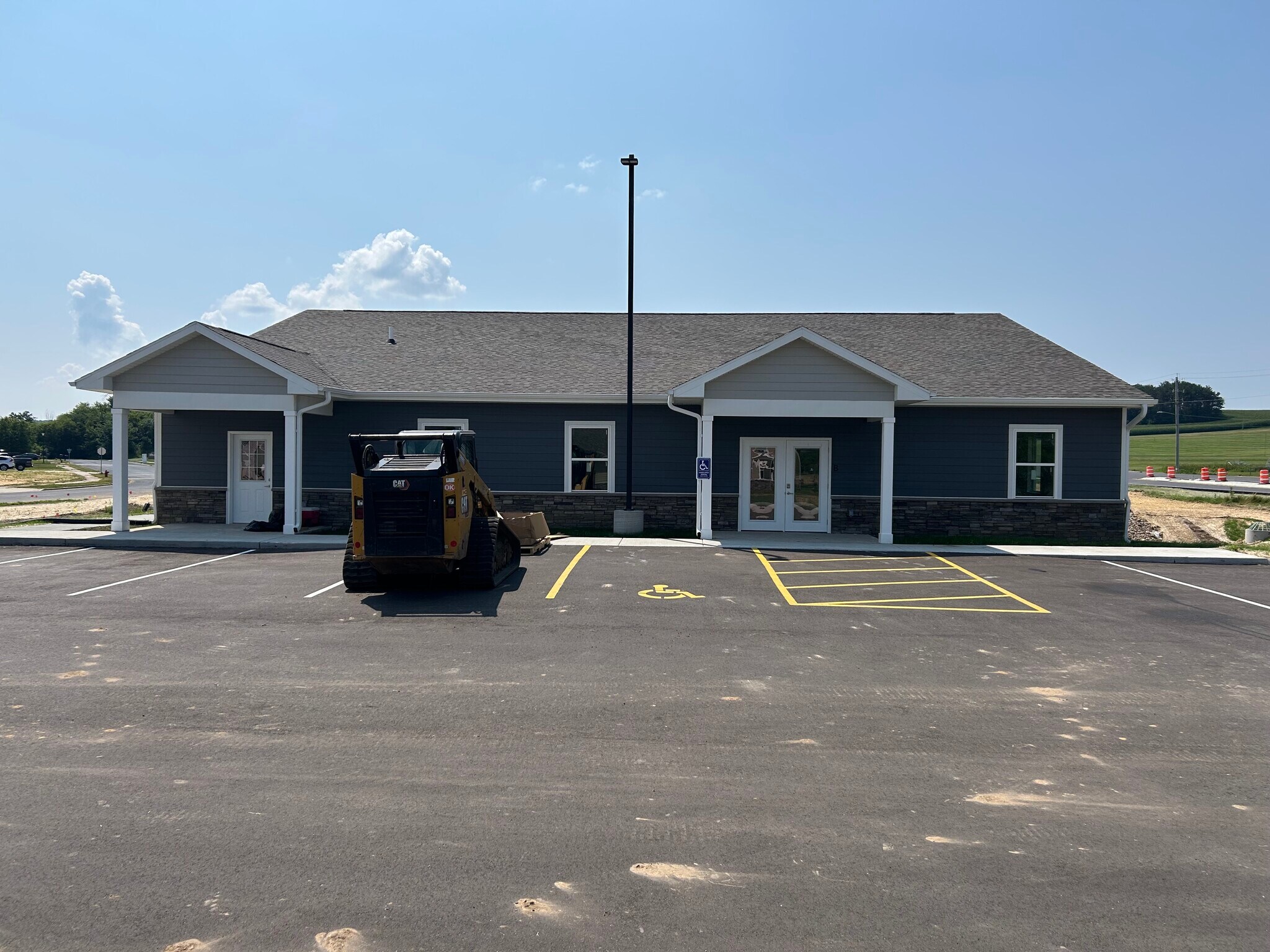 851 S Albert Ave, Reedsburg, WI for lease Interior Photo- Image 1 of 17