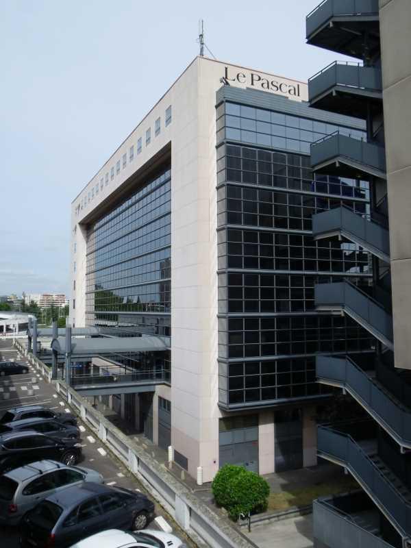 Office in Créteil for lease Building Photo- Image 1 of 4