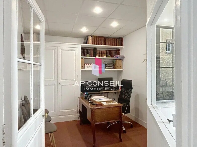 Office in Versailles for sale - Interior Photo - Image 3 of 13