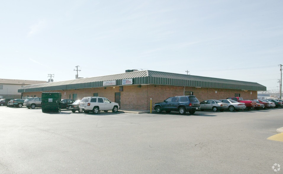 7930 Chesapeake Blvd, Norfolk, VA for sale - Building Photo - Image 2 of 2