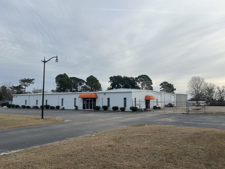 3235 Us-301 Hwy S, Wilson, NC for sale - Building Photo - Image 1 of 1