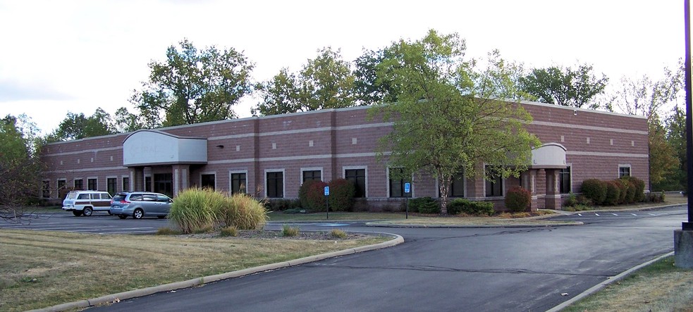 16855 Foltz Industrial Pky, Strongsville, OH for sale - Building Photo - Image 1 of 1