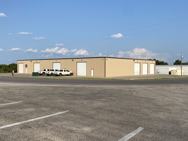 3381 Acton School Rd, Granbury, TX for lease - Building Photo - Image 1 of 10