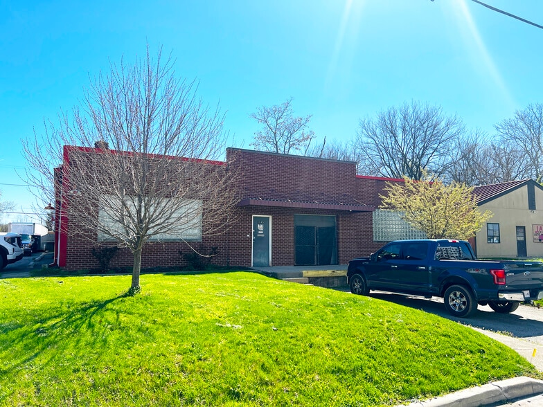 3145 Dr Andrew J Brown Ave, Indianapolis, IN for lease - Building Photo - Image 1 of 1