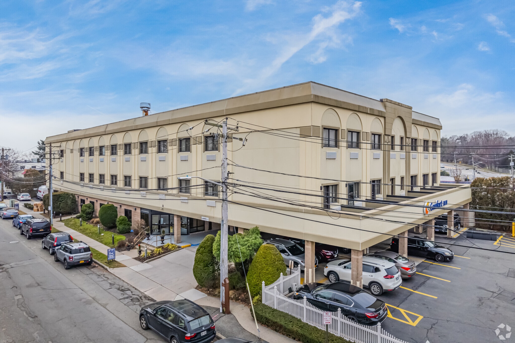 24 Oak Dr, Syosset, NY for sale Primary Photo- Image 1 of 1