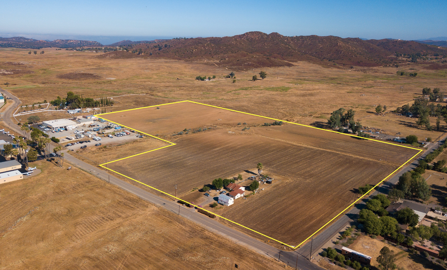 2419 Montecito Rd, Ramona, CA for sale Primary Photo- Image 1 of 8