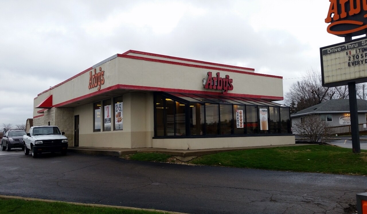 1203 N Cass St, Wabash, IN for sale Primary Photo- Image 1 of 1