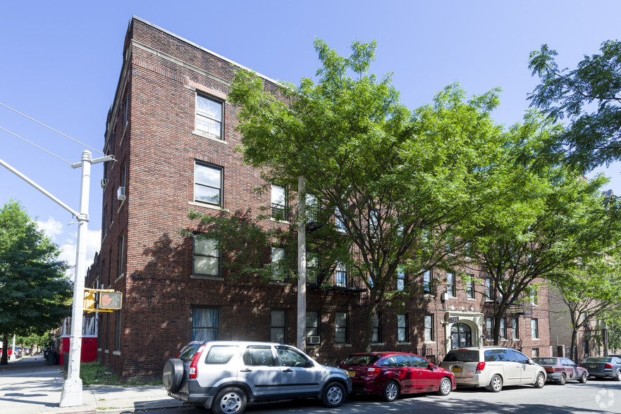 395 Schenectady Ave, Brooklyn, NY for lease - Primary Photo - Image 1 of 7