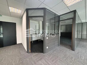 Office in Bry-sur-Marne for lease Interior Photo- Image 2 of 7