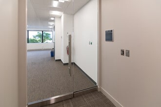 1051 Perimeter Dr, Schaumburg, IL for lease Interior Photo- Image 2 of 5