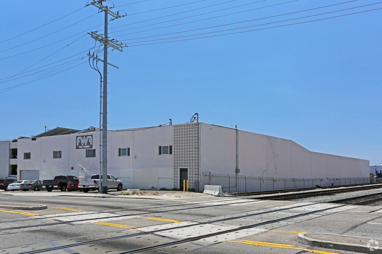 7005 Tujunga Ave, North Hollywood, CA for lease Interior Photo- Image 1 of 11