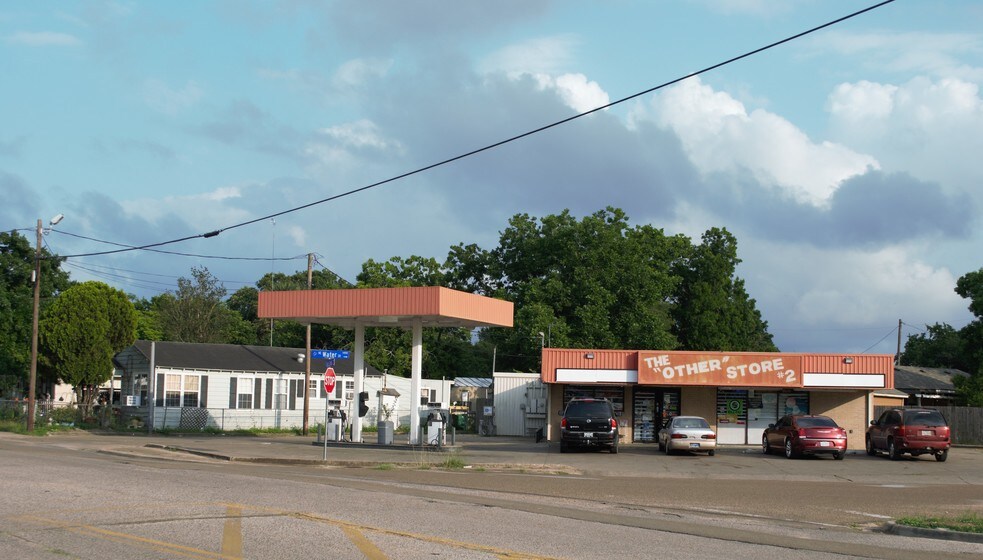 1409 NE Water St, Victoria, TX for sale - Primary Photo - Image 1 of 1