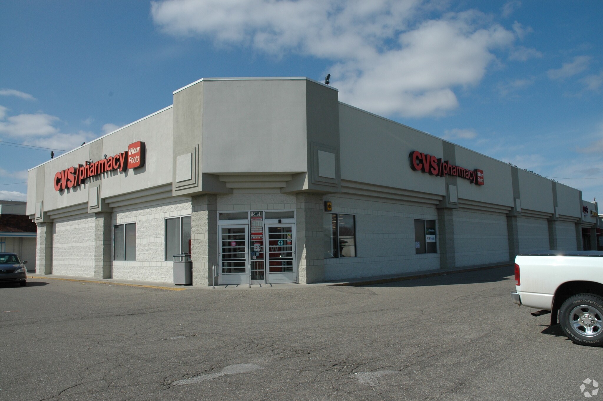 15087-15093 E 13 Mile Rd, Warren, MI for sale Building Photo- Image 1 of 1