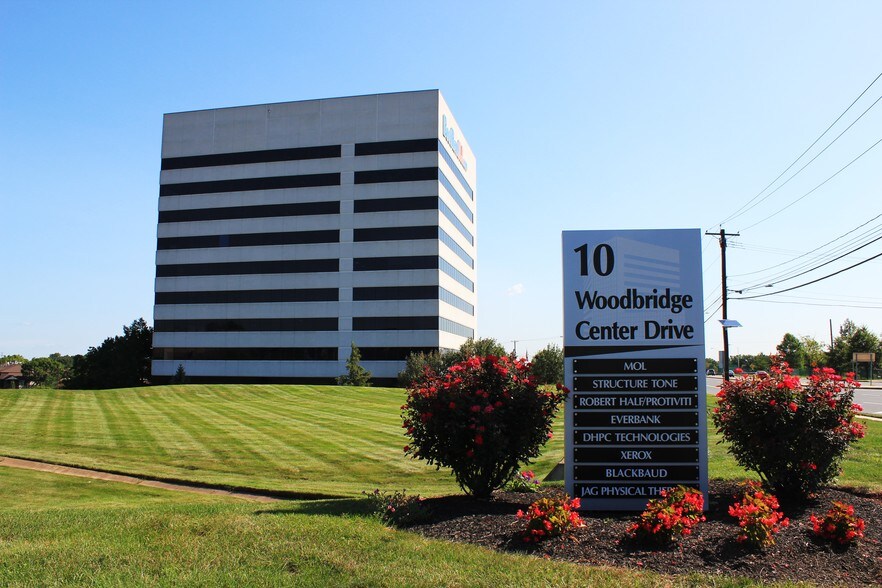 10 Woodbridge Center Dr, Woodbridge, NJ 07095