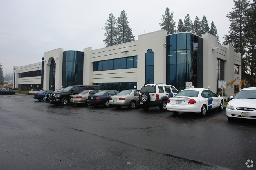 5709 W Sunset Hwy, Spokane, WA for lease - Building Photo - Image 2 of 10