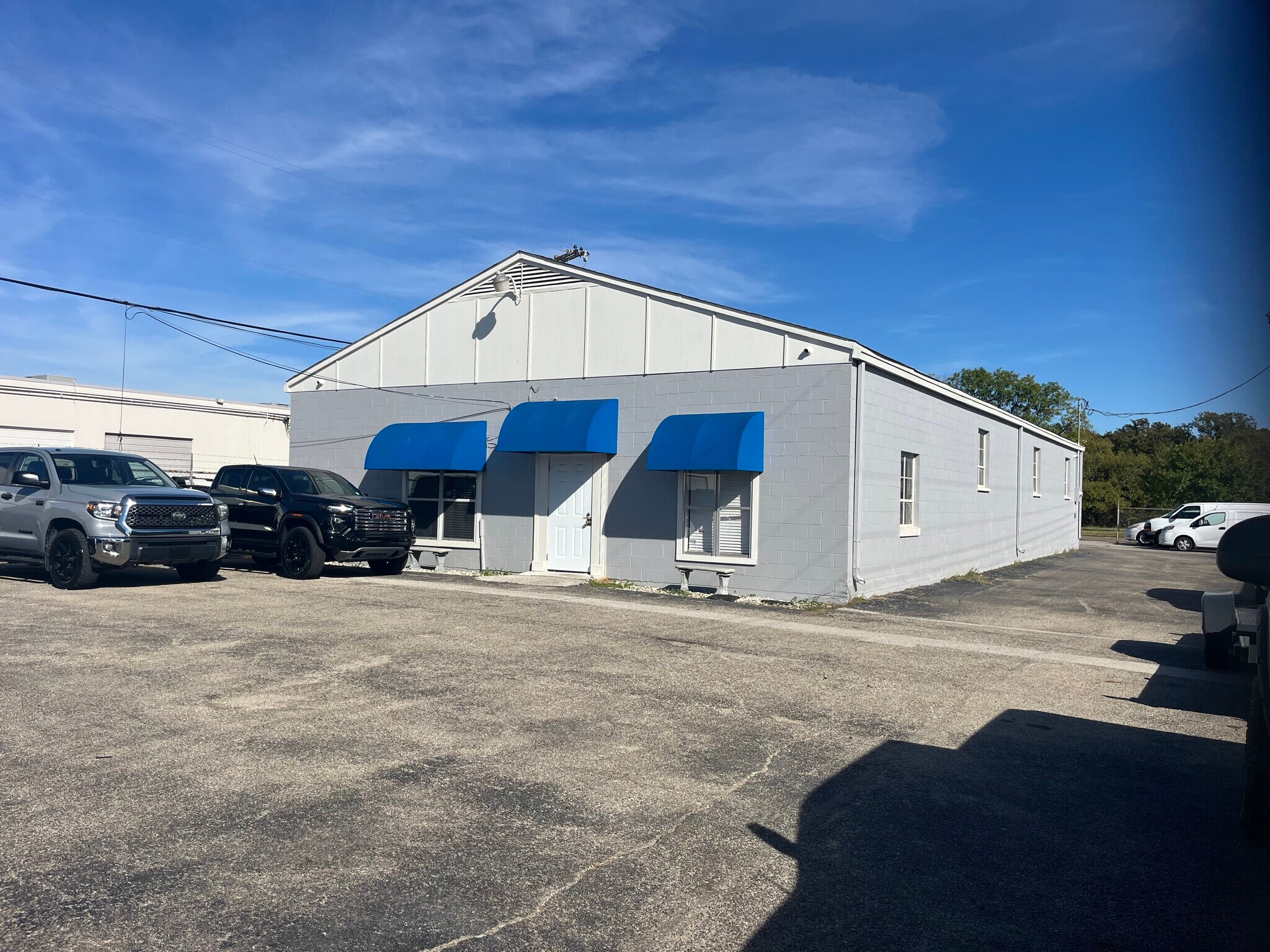 925 Luke St, Irving, TX for sale Building Photo- Image 1 of 8