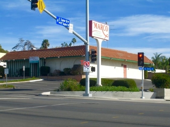 1825 E Vista Way, Vista, CA for sale - Primary Photo - Image 2 of 18