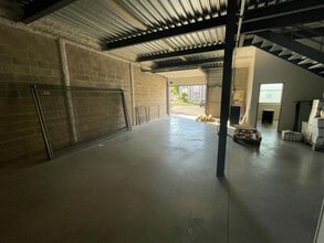 Flex in SAINT-OUEN-L'AUMONE for lease Building Photo- Image 2 of 11