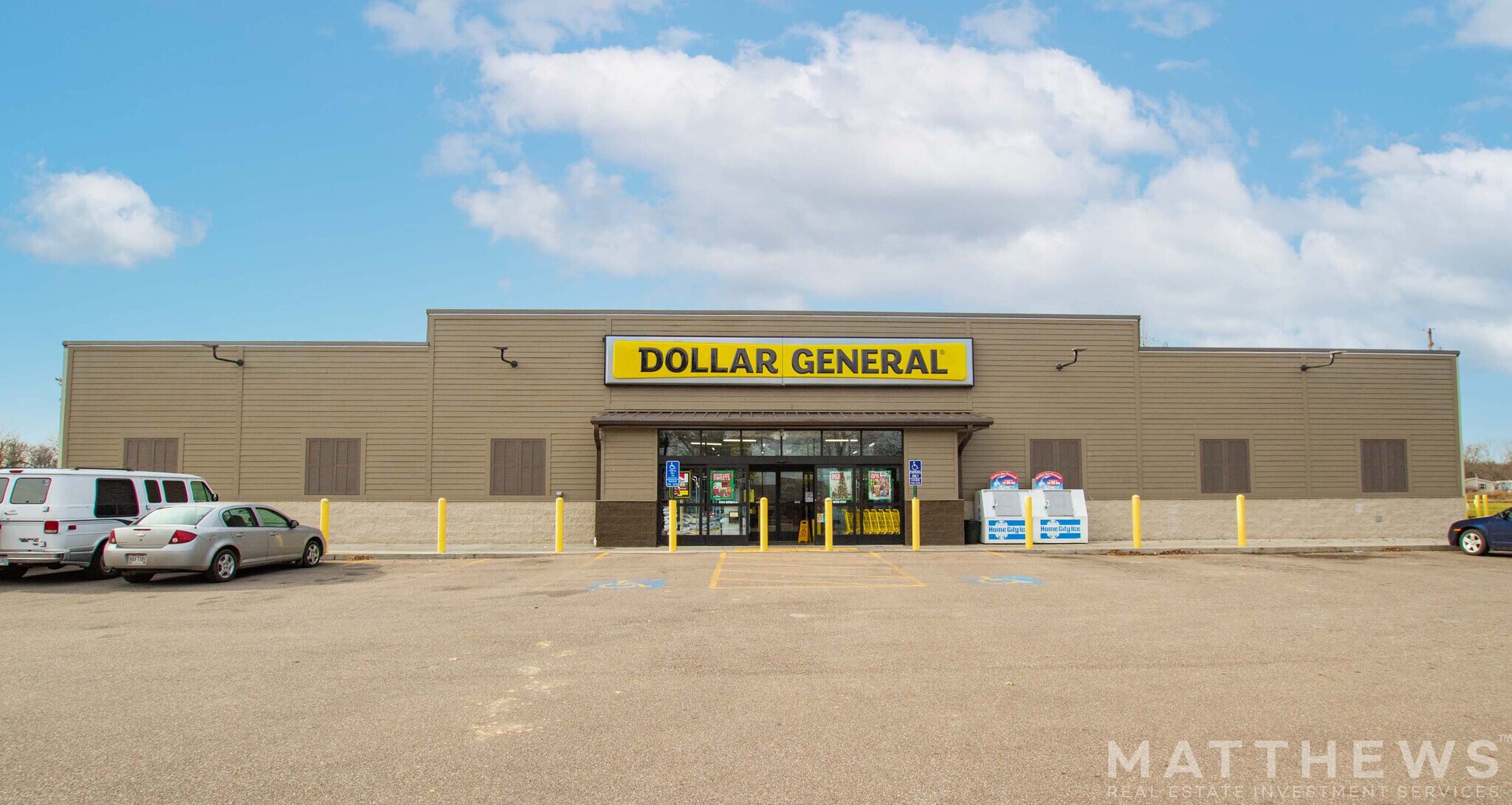 62 S Main St, Marshallville, OH 44645