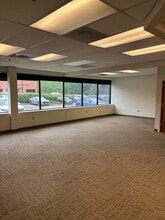 4000 Blackburn Ln, Burtonsville, MD for lease Interior Photo- Image 2 of 7