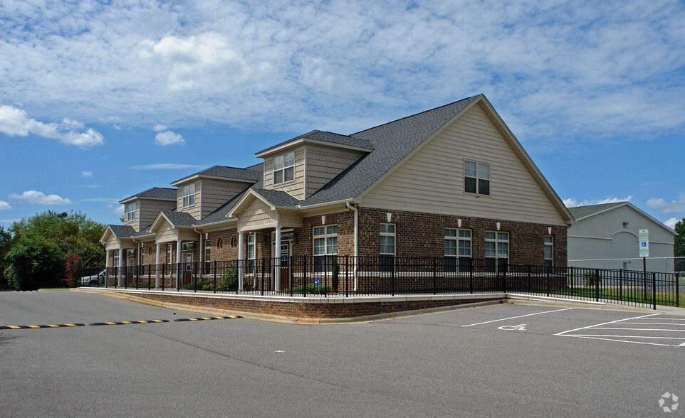 2008 Moore Rd, Matthews, NC for sale - Primary Photo - Image 1 of 1