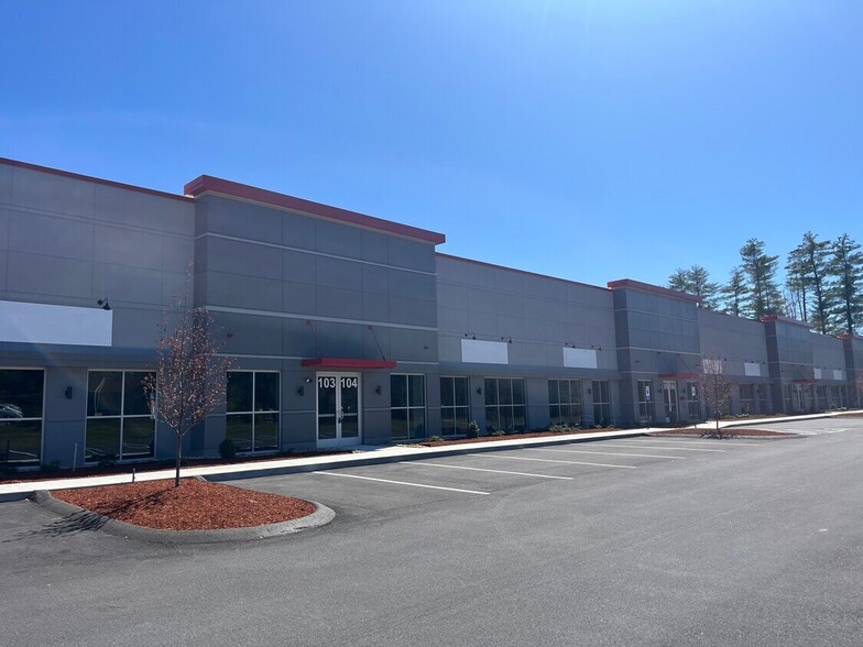 400 Innovative Way, Nashua, NH for lease - Building Photo - Image 2 of 9