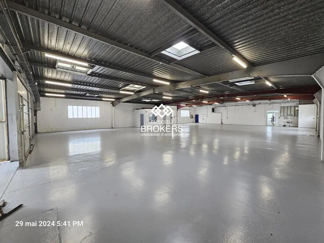 Flex in Carquefou for lease Interior Photo- Image 1 of 2