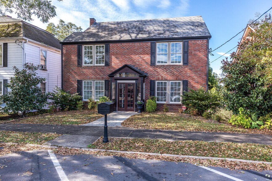 107 W 8th Ave, Rome, GA 30161