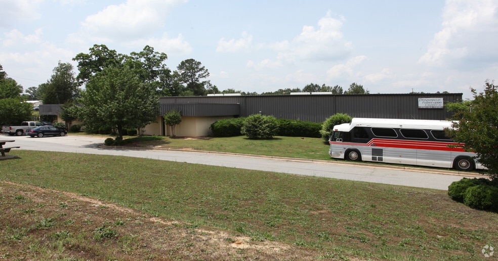 1931 Rock Chapel Rd, Lithonia, GA for lease - Building Photo - Image 2 of 5