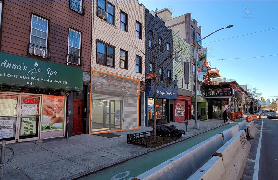 640 Grand St, Brooklyn, NY for lease - Primary Photo - Image 1 of 9