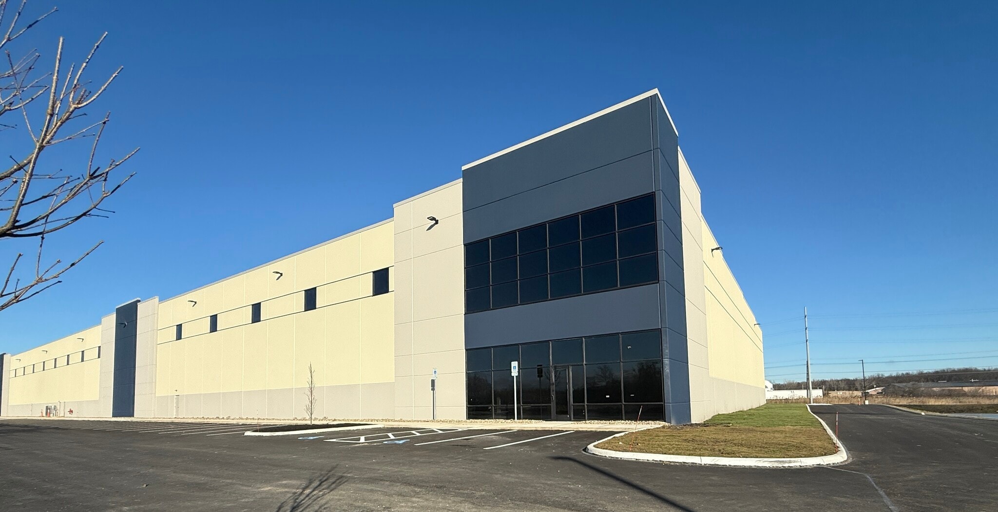 37988 Avon Commerce Pky, Avon, OH for lease Building Photo- Image 1 of 12