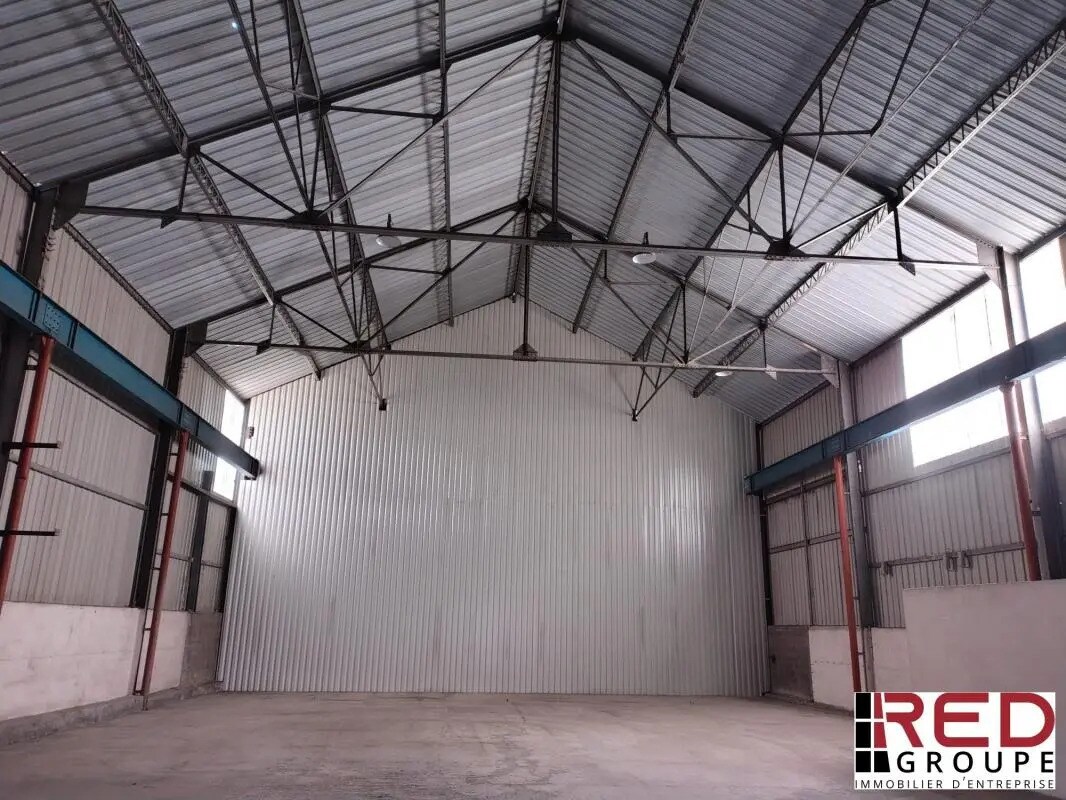 Manosque, Manosque for lease Building Photo- Image 1 of 10