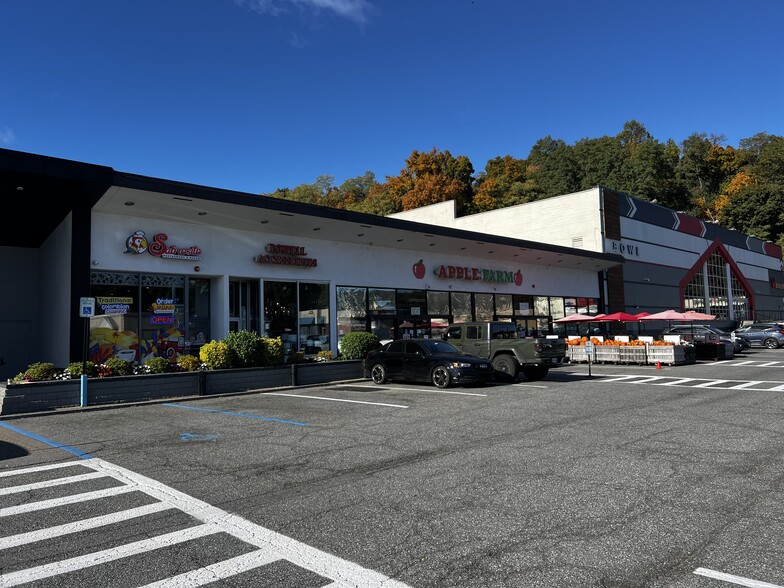 31 Tarrytown Rd, White Plains, NY for lease - Building Photo - Image 2 of 2