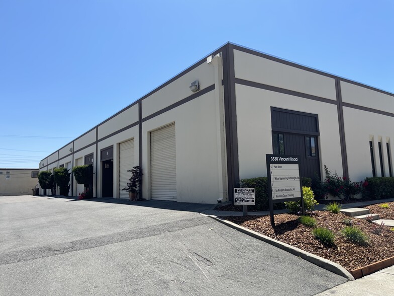 3330 Vincent Rd, Pleasant Hill, CA for lease - Building Photo - Image 1 of 4