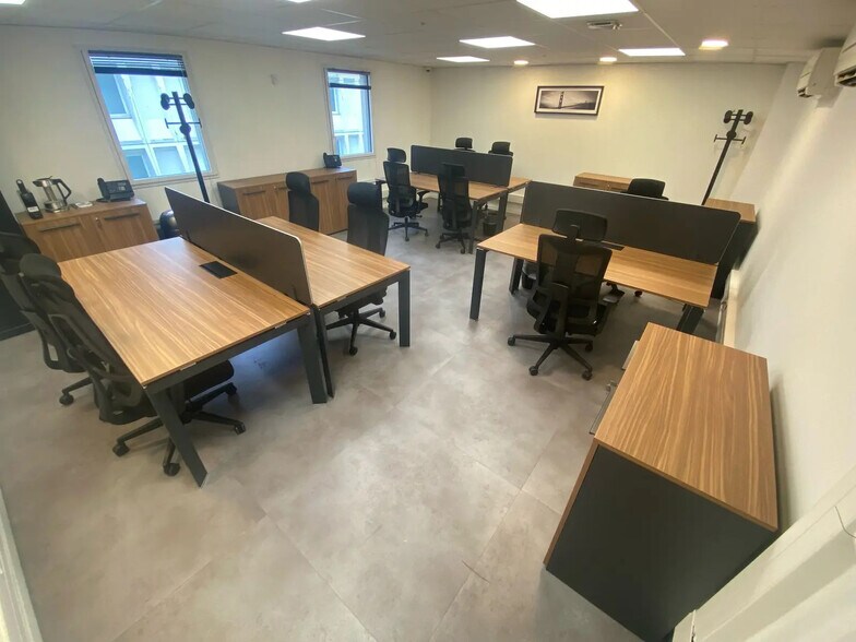 62 Quai Des Carrieres, Charenton-le-Pont for lease - Interior Photo - Image 3 of 4