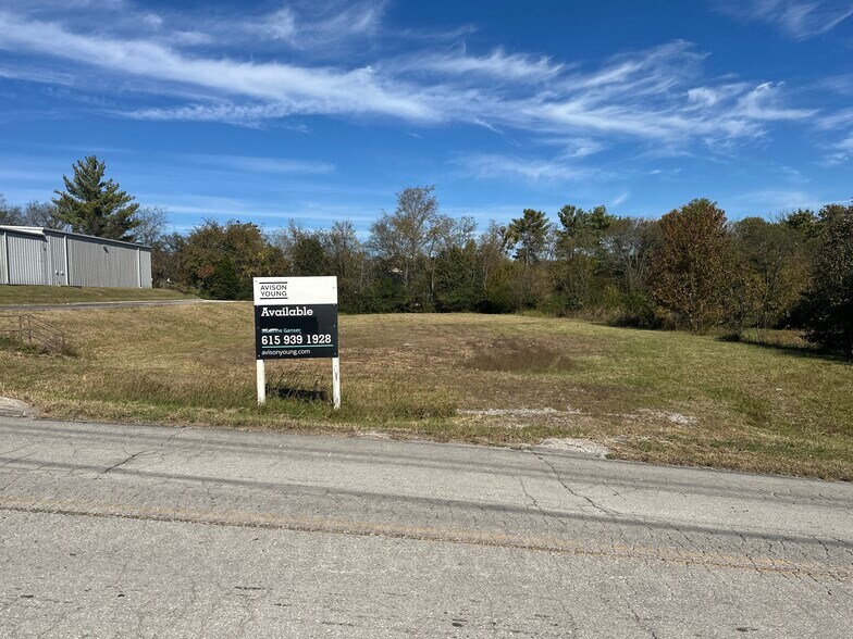 Park Plus Dr, Columbia, TN for sale - Building Photo - Image 2 of 3