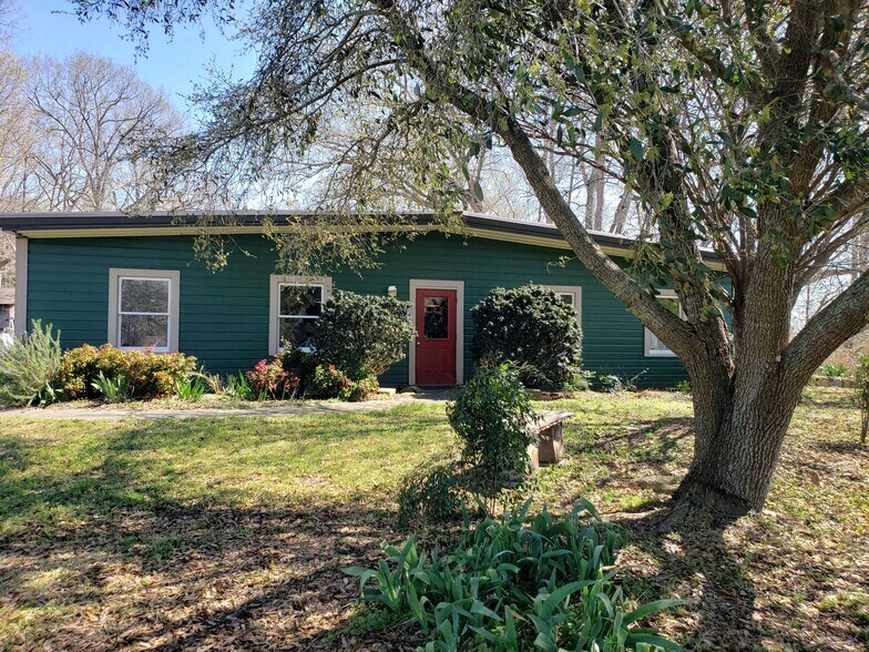 3883 Busbee Rd, Seagrove, NC for sale - Primary Photo - Image 1 of 1